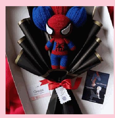 Buquê homem aranha em crochê feito à mão