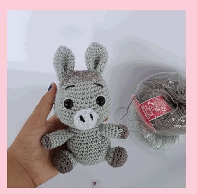 Burrinho em crochê feito à mão