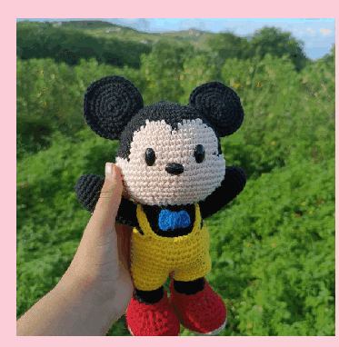 Mickey em crochê feito à mão