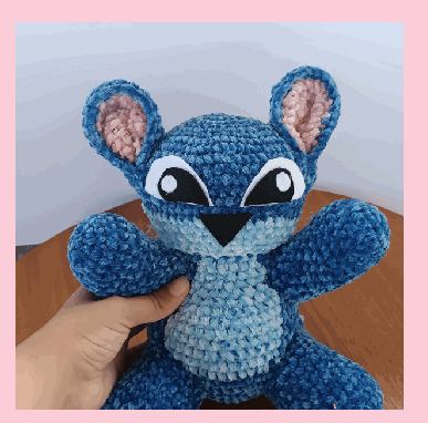 Stitch em fio pelúcia em crochê feito à mão